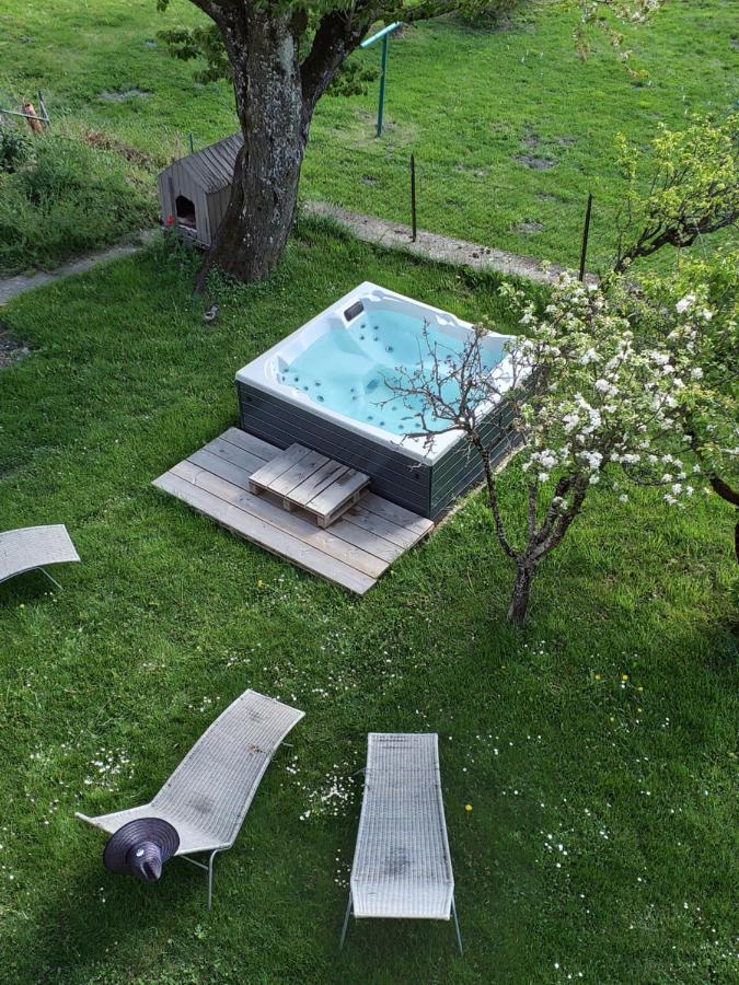 Tres Bel Appartement Dans Une Maison Avec Spa Séez Exterior foto
